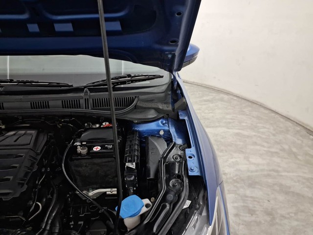 Second-hand 2022 Volkswagen Virtus Highline AT for sale in Coimbatore-31