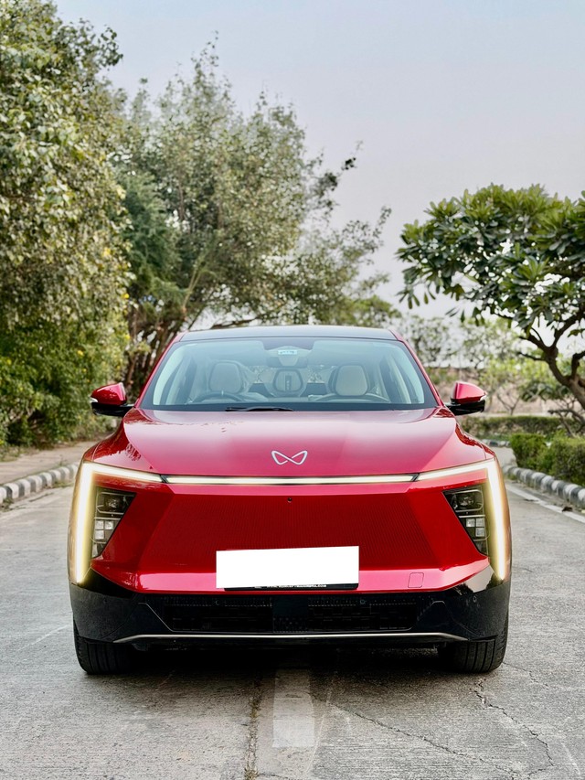 Second-hand 2025 Mahindra XEV 9e Pack Three for sale in New Delhi-2