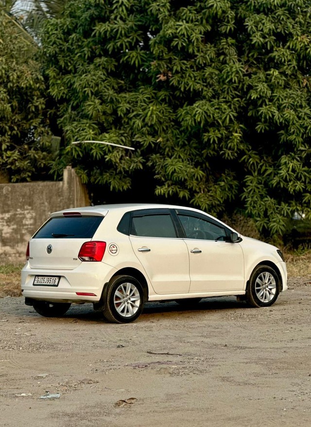 Volkswagen Polo 1.5 TDI Highline Second-hand 2016 Volkswagen Polo 1.5 TDI Highline for sale in Surat-4