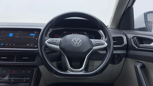 Second-hand 2022 Volkswagen Taigun 1.0 Topline for sale in Ghaziabad-31