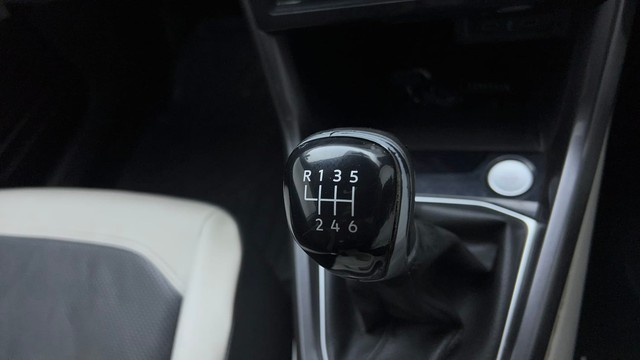 Second-hand 2022 Volkswagen Taigun 1.0 Topline for sale in Ghaziabad-12