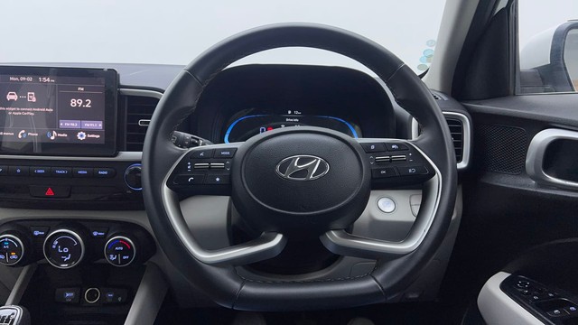 Second-hand 2022 Hyundai Venue SX Diesel for sale in Ghaziabad-36
