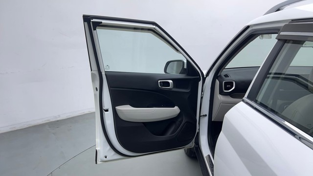 Second-hand 2022 Hyundai Venue SX Diesel for sale in Ghaziabad-30