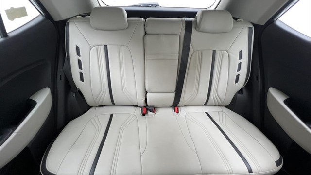 Second-hand 2022 Hyundai Venue SX Diesel for sale in Ghaziabad-27