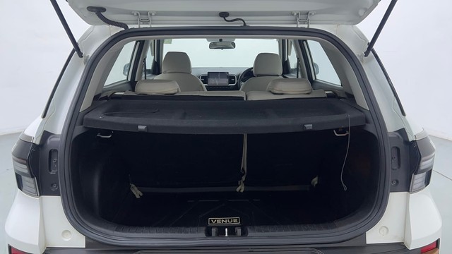 Second-hand 2022 Hyundai Venue SX Diesel for sale in Ghaziabad-9