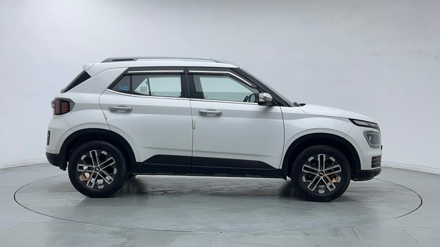 Second-hand 2022 Hyundai Venue SX Diesel for sale in Ghaziabad-2