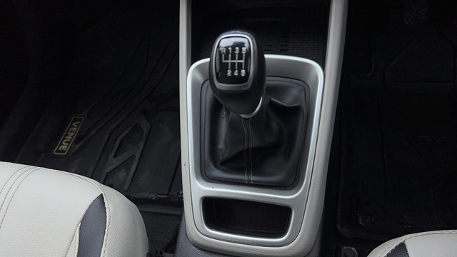 Second-hand 2022 Hyundai Venue SX Diesel for sale in Ghaziabad-12