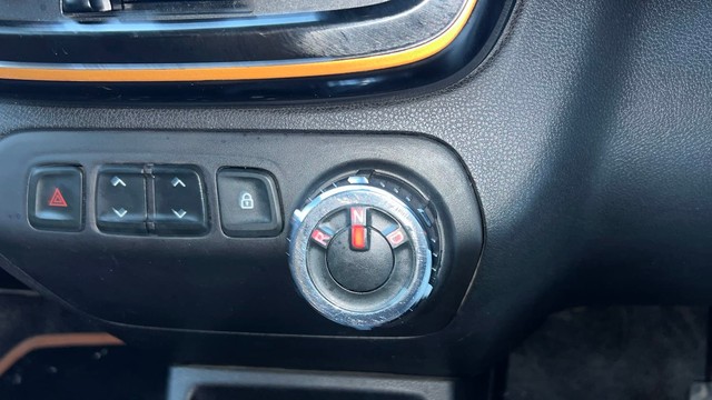 Second-hand 2018 Renault KWID Climber 1.0 MT for sale in Ghaziabad-12