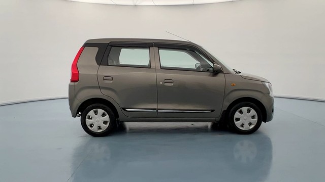 Second-hand 2023 Maruti Wagon R VXI for sale in Kanpur-2