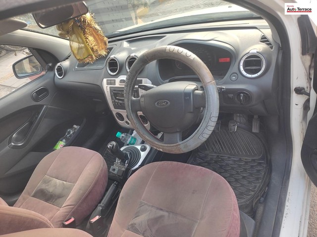 Second-hand 2011 Ford Figo Trend for sale in New Delhi-5