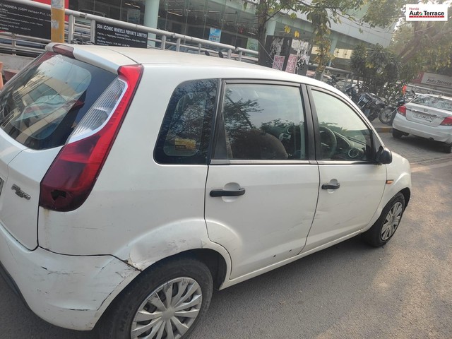Second-hand 2011 Ford Figo Trend for sale in New Delhi-2