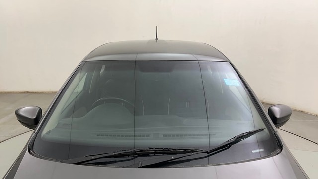 Second-hand 2013 Volkswagen Polo Petrol Highline 1.2L for sale in Mumbai-10