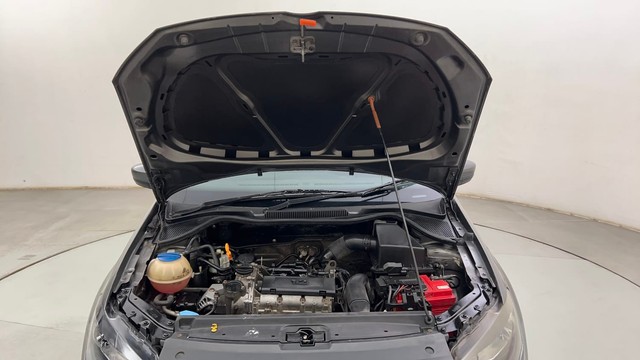 Second-hand 2013 Volkswagen Polo Petrol Highline 1.2L for sale in Mumbai-8