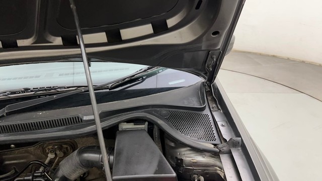 Second-hand 2013 Volkswagen Polo Petrol Highline 1.2L for sale in Mumbai-36