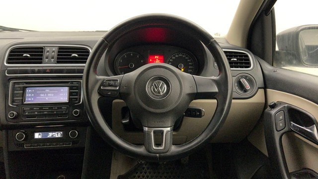 Second-hand 2013 Volkswagen Polo Petrol Highline 1.2L for sale in Mumbai-27