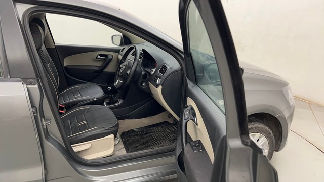 Second-hand 2013 Volkswagen Polo Petrol Highline 1.2L for sale in Mumbai-15