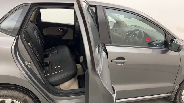 Second-hand 2013 Volkswagen Polo Petrol Highline 1.2L for sale in Mumbai-30