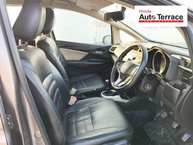 Second-hand 2015 Honda Jazz 1.5 S i DTEC for sale in Chennai-12