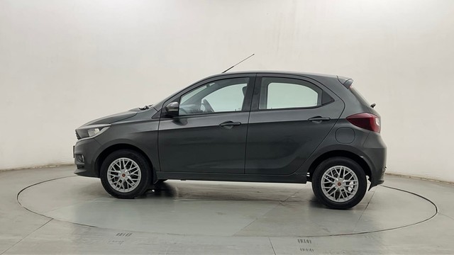 Second-hand 2020 Tata Tiago 1.2 Revotron XZ for sale in Mumbai-6