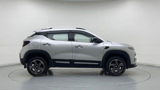 Second-hand 2022 Renault Kiger RXT for sale in New Delhi-2
