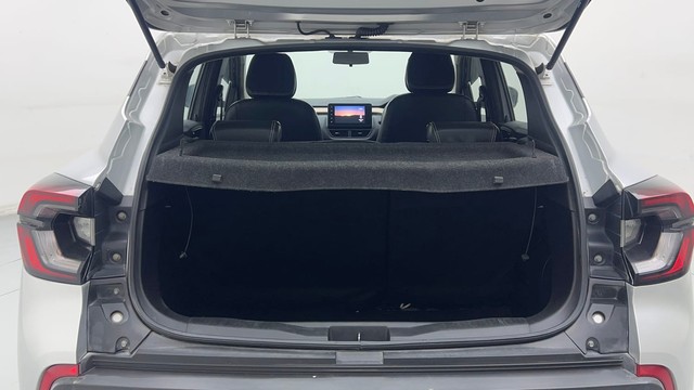 Second-hand 2022 Renault Kiger RXT for sale in New Delhi-9