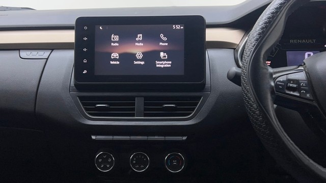 Second-hand 2022 Renault Kiger RXT for sale in New Delhi-27