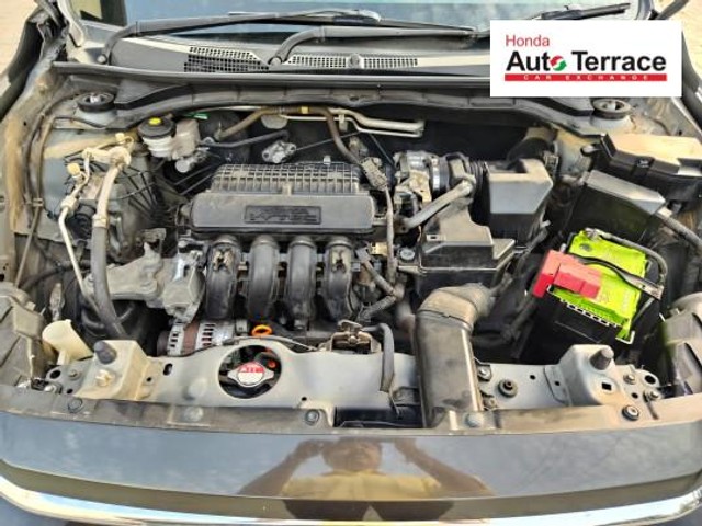 Second-hand 2019 Honda Amaze V Petrol for sale in Chennai-7