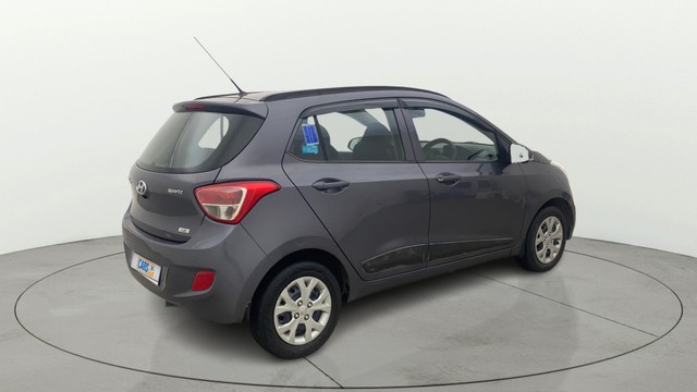 Second-hand 2016 Hyundai Grand i10 Sportz for sale in Gulbarga-2