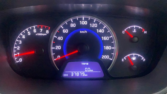 Second-hand 2016 Hyundai Grand i10 Sportz for sale in Gulbarga-11