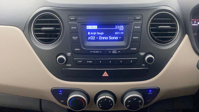 Second-hand 2016 Hyundai Grand i10 Sportz for sale in Gulbarga-22