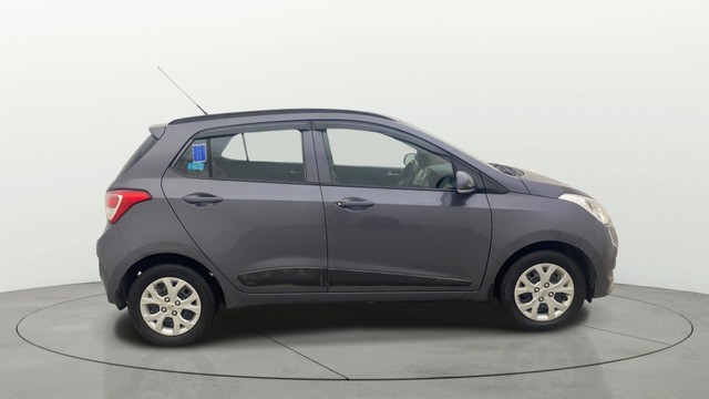 Second-hand 2016 Hyundai Grand i10 Sportz for sale in Gulbarga-1