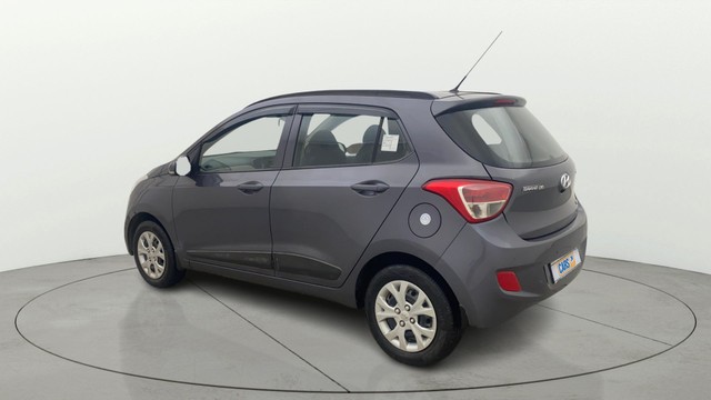 Second-hand 2016 Hyundai Grand i10 Sportz for sale in Gulbarga-4