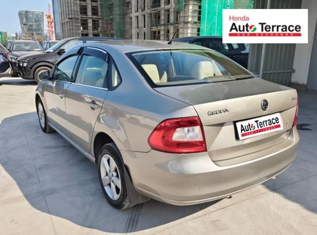 Second-hand 2016 Skoda Rapid 1.5 TDI Style Plus for sale in Chennai-5