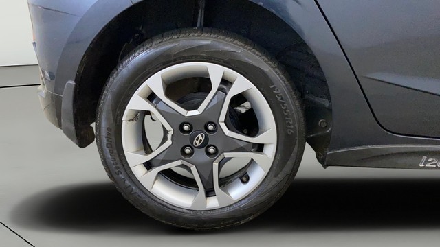 Second-hand 2024 Hyundai i20 Sportz IVT for sale in Gurgaon-27