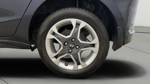 Second-hand 2024 Hyundai i20 Sportz IVT for sale in Gurgaon-28