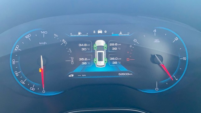 Second-hand 2020 MG Hector Hybrid Sharp MT BSIV for sale in Bangalore-11