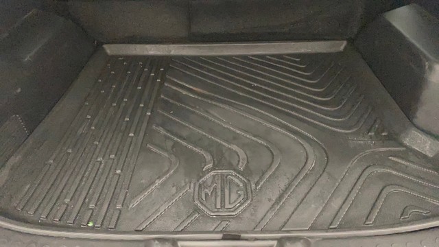 Second-hand 2020 MG Hector Hybrid Sharp MT BSIV for sale in Bangalore-19