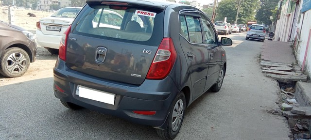 Second-hand 2012 Hyundai i10 Magna for sale in Noida-3