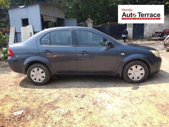 Second-hand 2012 Ford Fiesta 1.6 Duratec LXI for sale in Chennai-2