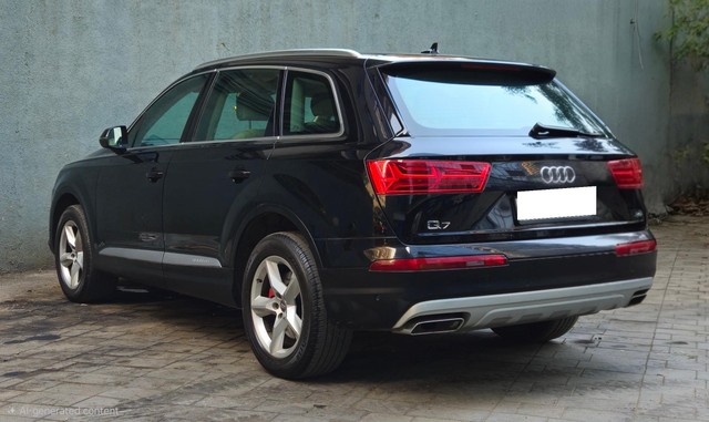 Second-hand 2017 Audi Q7 45 TDI Quattro Technology for sale in Mumbai-15