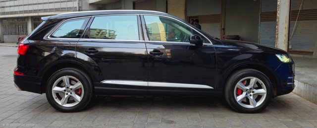 Second-hand 2017 Audi Q7 45 TDI Quattro Technology for sale in Mumbai-1