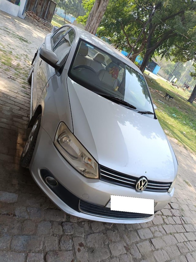 Second-hand 2011 Volkswagen Vento Petrol Highline for sale in Noida-11