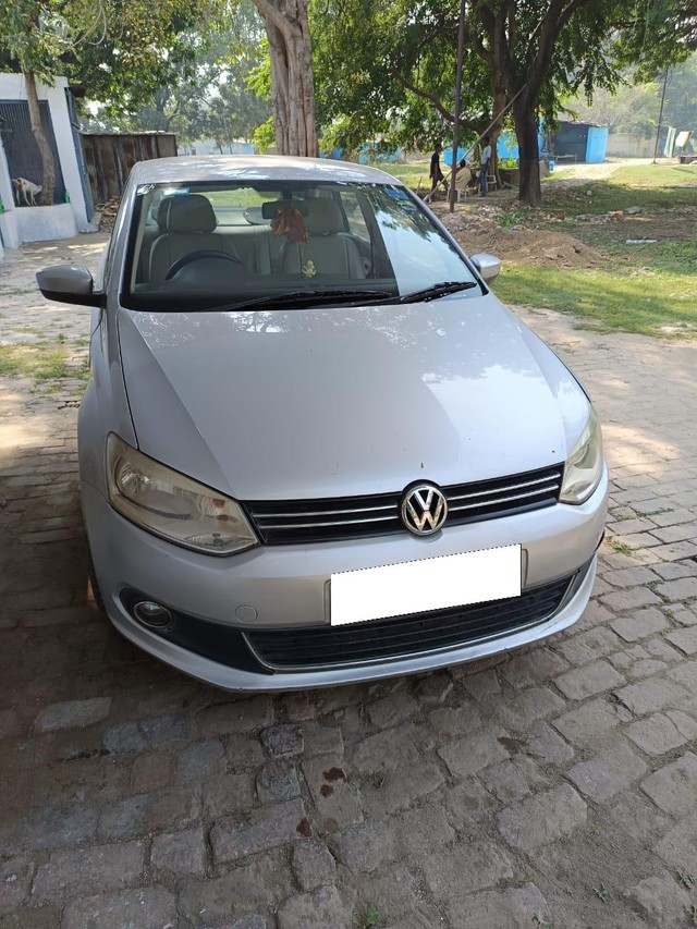 Second-hand 2011 Volkswagen Vento Petrol Highline for sale in Noida-9