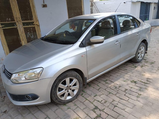 Second-hand 2011 Volkswagen Vento Petrol Highline for sale in Noida-10