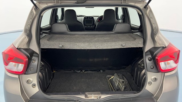 Second-hand 2018 Renault KWID 1.0 RXT Opt for sale in Kanpur-9