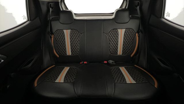 Second-hand 2018 Renault KWID 1.0 RXT Opt for sale in Kanpur-35