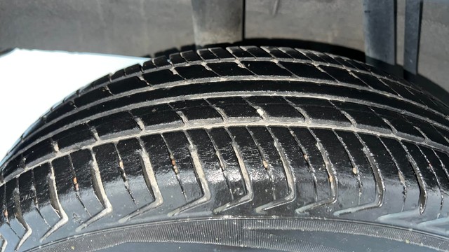 Second-hand 2018 Renault KWID 1.0 RXT Opt for sale in Kanpur-30