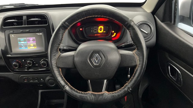 Second-hand 2018 Renault KWID 1.0 RXT Opt for sale in Kanpur-25