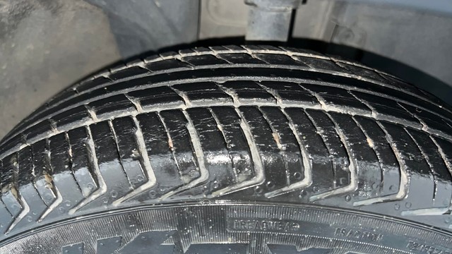 Second-hand 2018 Renault KWID 1.0 RXT Opt for sale in Kanpur-28