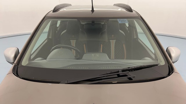 Second-hand 2018 Renault KWID 1.0 RXT Opt for sale in Kanpur-10